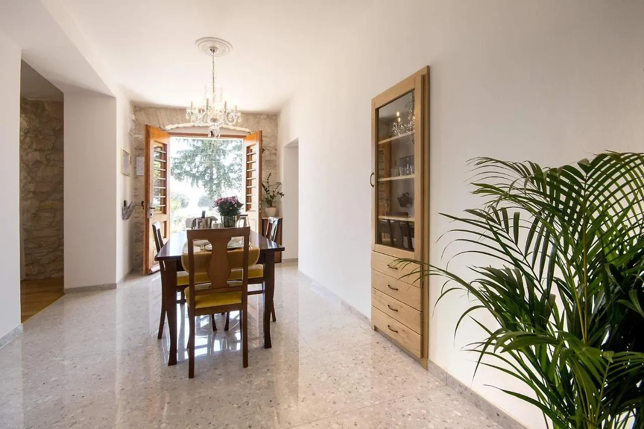 Apartment Derossi Umag